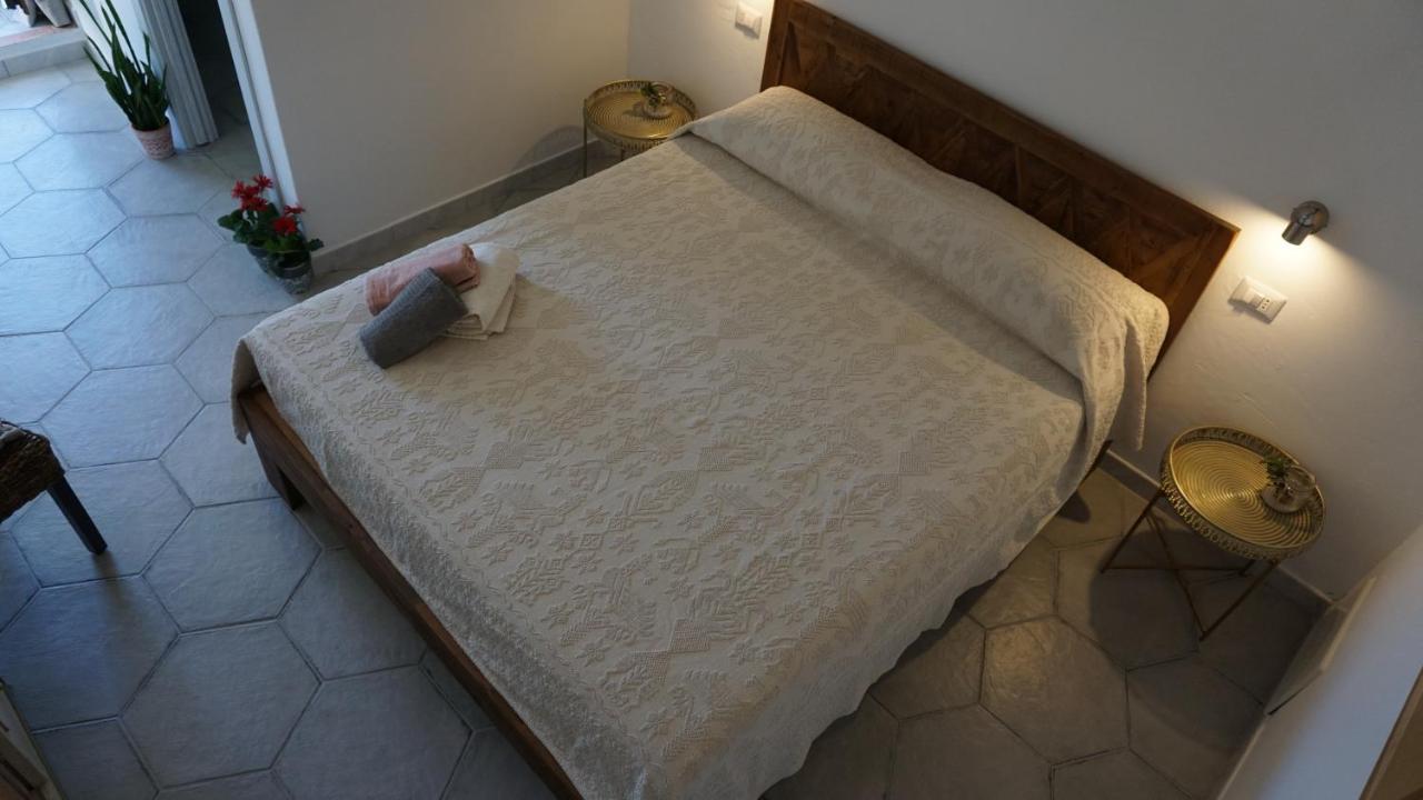 Bed and Breakfast Li Petri Manni Olbia Exteriér fotografie